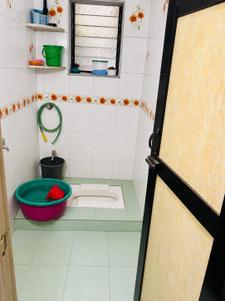 Image of 270 Sq.ft 1 RK Apartment / Flat for sale in Bindra Complex, Andheri East, Mumbai for Rs. 5700000