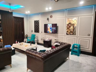 Bedroom Image of 2250 Sq.ft 4 BHK Builder Floor for sale in Sector 19 Faridabad for Rs. 25000000
