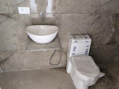 Common Bathroom Image of 950 Sq.ft 1.5 BHK Apartment / Flat for rent in Sun Rising Homes, Gota Ahmedabad for Rs. 17500