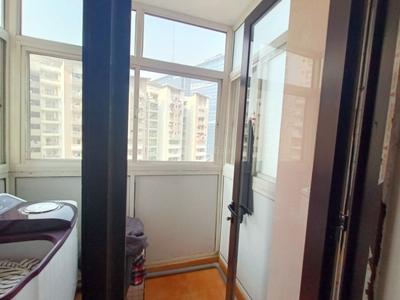 Balcony Image of 1418 Sq.ft 2.5 BHK Apartment / Flat for sale in Sector 137 Noida for Rs. 17500000