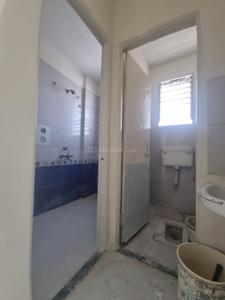 Bathroom Image of 550 Sq.ft 1 BHK Apartment / Flat for sale in Katraj Pune for Rs. 2100000