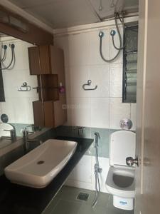 Bathroom Image of 1500 Sq.ft 3 BHK Apartment / Flat for rent in Kumar Kruti, Kalyani Nagar Pune for Rs. 75000