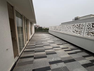 Balcony Image of 7000 Sq.ft 4 BHK Villa for rent in Godrej Golf Link, Jaypee Greens Greater Noida for Rs. 250000