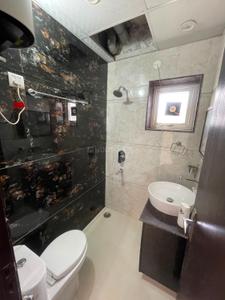 Bathroom Image of 1800 Sq.ft 2 BHK Builder Floor for rent in Sector 47 Gurgaon for Rs. 55000