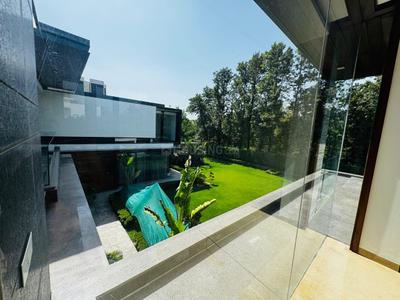 Balcony Image of 43560 Sq.ft 5 BHK Farm House for sale in DLF Farms New Delhi for Rs. 450000000