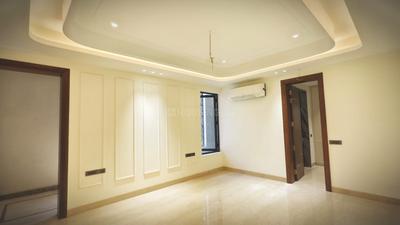 Bedroom Image of 9000 Sq.ft 5 BHK Villa for sale in Mandi New Delhi for Rs. 180000000