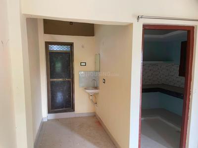 Bathroom Image of 700 Sq.ft 2 BHK Independent House for rent in Kol Pandey Azamgarh for Rs. 8000