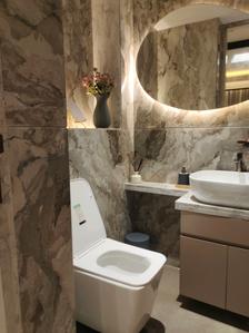 Common Bathroom Image of 1000 Sq.ft 2 BHK Apartment / Flat for sale in Shree Mahavir Silverlight CHSL, Vile Parle West Mumbai for Rs. 42500000