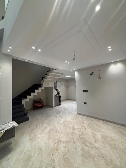 Kanadiya Main Image 1