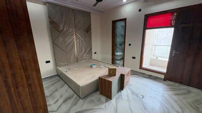 Bedroom Image of 1000 Sq.ft 2 BHK Builder Floor for rent in Patel Nagar New Delhi for Rs. 52000