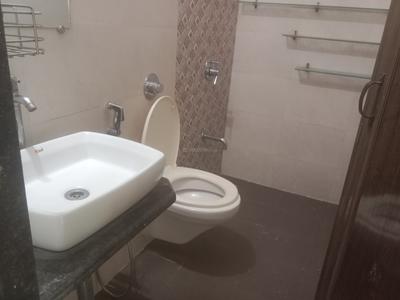 Bathroom Image of 559 Sq.ft 1 BHK Apartment / Flat for rent in Kasarvadavali Thane for Rs. 25000