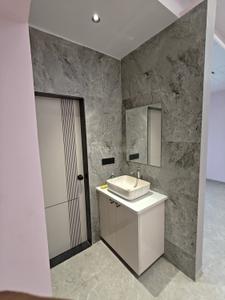 Bathroom Image of 2100 Sq.ft 2 BHK Builder Floor for rent in Shantinagar Colony Nagpur for Rs. 18000