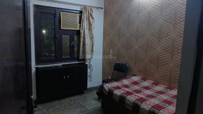 Bedroom Image of 500 Sq.ft 1 RK Apartment / Flat for rent in Jangpura New Delhi for Rs. 15000