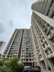 Image of 700 Sq.ft 1 BHK Apartment / Flat for sale in Royal Oasis, Malad West, Mumbai for Rs. 11500000