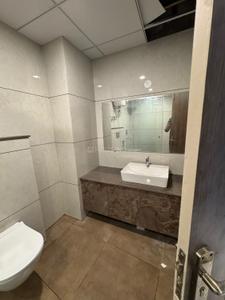 Bathroom Image of 3460 Sq.ft 3.5 BHK Apartment / Flat for rent in Supertech Supernova, Sector 94 Noida for Rs. 120000