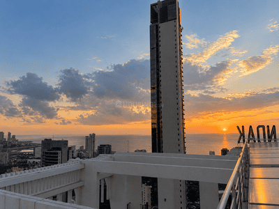 Image of 700 Sq.ft 2 BHK Apartment / Flat for sale in Cornerstone, Worli, Mumbai for Rs. 30999999