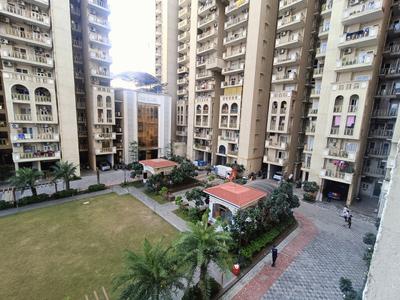 Image of 1362 Sq.ft 3 BHK Apartment / Flat for rent in SG Shikhar Height, Siddharth Vihar, Ghaziabad for Rs. 30000