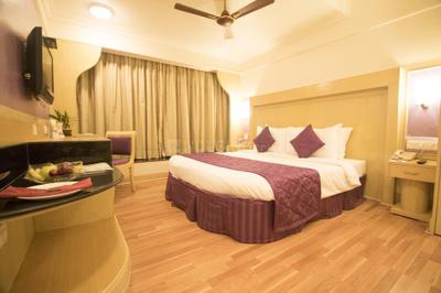 Bedroom Image of 1384 Sq.ft 3 BHK Apartment / Flat for sale in Suraj Ocean Star, Prabhadevi Mumbai for Rs. 135000000