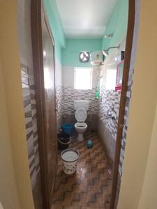 Bathroom Image of 750 Sq.ft 2 BHK Builder Floor for sale in Dhakuria Kolkata for Rs. 3500000