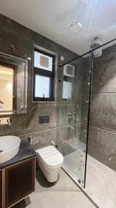 Bathroom Image of 2100 Sq.ft 4 BHK Studio for sale in Big Block South City 2, Sector 49 Gurgaon for Rs. 33900000