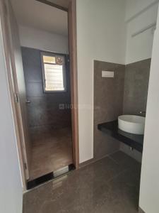 Bathroom Image of 3450 Sq.ft 5 BHK Apartment / Flat for sale in Venkatesh Skydale, Hingne Khurd Pune for Rs. 48000000