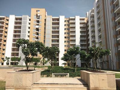 Image of 1250 Sq.ft 2.5 BHK Apartment / Flat for rent in Puri Pratham, Sector 84, Faridabad for Rs. 35000