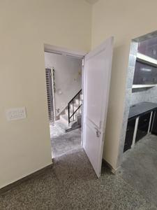 Bedroom Image of 850 Sq.ft 2 BHK Apartment / Flat for rent in Vikaspuri Luxury Homes, Vikaspuri New Delhi for Rs. 21000