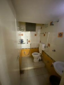 Bathroom Image of 1215 Sq.ft 2 BHK Apartment / Flat for rent in Komal Enclave, Paldi Ahmedabad for Rs. 25000