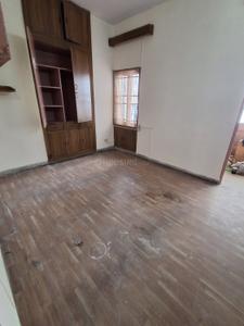 Bedroom Image of 950 Sq.ft 2 BHK Apartment / Flat for sale in Arunodaya apartment, Vikaspuri New Delhi for Rs. 11000000