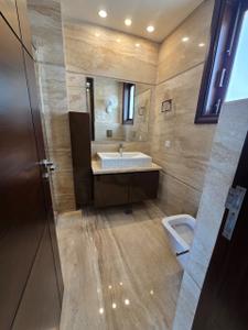 Bathroom Image of 4500 Sq.ft 4 BHK Independent House for rent in Hauz Khas New Delhi for Rs. 300000