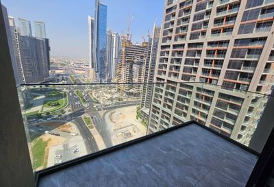 Balcony Image of 964 Sq.ft 2 BHK Apartment / Flat for rent in Business Bay Dubai for Rs. 346667
