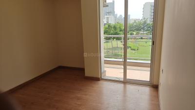 Bedroom Image of 2276 Sq.ft 4 BHK Apartment / Flat for rent in Godrej Windsor At Godrej Golf Links, Jaypee Greens Greater Noida for Rs. 65000
