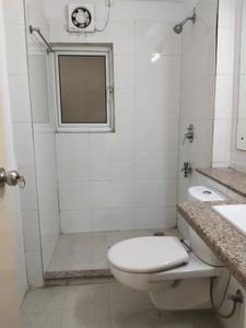 Common Bathroom Image of 1590 Sq.ft 3 BHK Apartment / Flat for sale in DLF Capital Greens Phase 1 And 2, Karampura New Delhi for Rs. 32500000