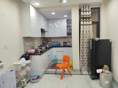 Kitchen Image of 1200 Sq.ft 3 BHK Builder Floor for rent in Arjun Nagar New Delhi for Rs. 45000
