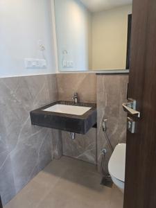 Bathroom Image of 2200 Sq.ft 4 BHK Apartment / Flat for sale in Piramal Aranya, Byculla Mumbai for Rs. 105000000