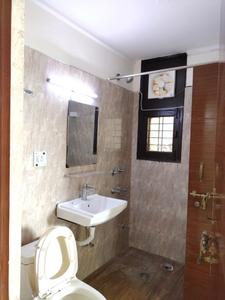 Common Bathroom Image of 2200 Sq.ft 4 BHK Apartment / Flat for rent in Sector 23 Dwarka New Delhi for Rs. 57000