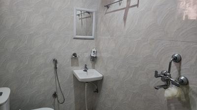 Bathroom Image of 542 Sq.ft 1 RK Apartment / Flat for rent in Karolan Ka Barh Jaipur for Rs. 16000