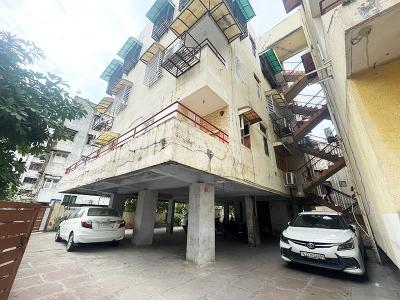 Image of 882 Sq.ft 3 BHK Apartment / Flat for sale in Kankaria, Ahmedabad for Rs. 7500000