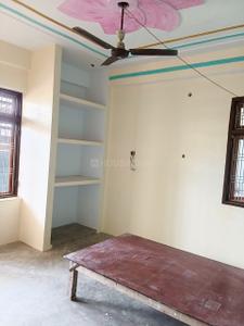 Bedroom Image of 600 Sq.ft 2 BHK Independent House for rent in Bhitauli Lucknow for Rs. 15000