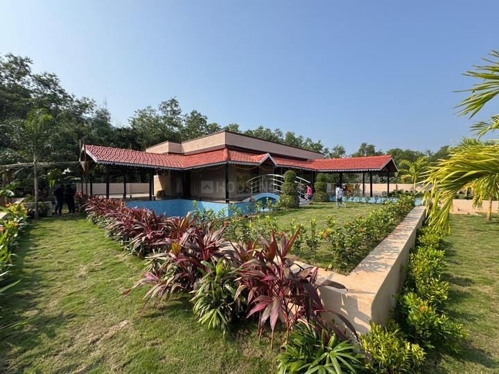 Charan Sandal Gardens Main Image 1