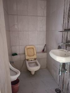 Bathroom Image of 1500 Sq.ft 1.5 BHK Apartment / Flat for rent in Bulanala Varanasi for Rs. 15000
