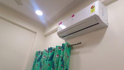 Bedroom Image of 645 Sq.ft 1 BHK Apartment / Flat for rent in DM Dream City, Niranjanpur Indore for Rs. 18000