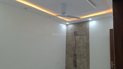 Bedroom Image of 1100 Sq.ft 3 BHK Apartment / Flat for sale in Vikaspuri New Delhi for Rs. 15000000