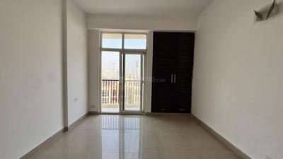 Hall Image of 1350 Sq.ft 3 BHK Apartment / Flat for sale in Amrapali Platinum, Sector 119 Noida for Rs. 13400000