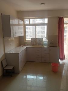 Kitchen Image of 750 Sq.ft 3 BHK Apartment / Flat for rent in Terra Lavinium, Sector 75 Faridabad for Rs. 18000