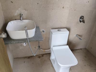Visionnair Attached Bathroom with Bedroom Two 4