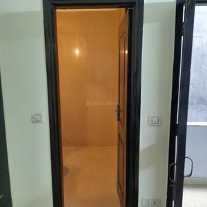 Bathroom Image of 1206 Sq.ft 7 BHK Independent House for sale in Sector 27 Noida for Rs. 40000000