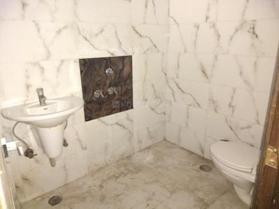 Bathroom Image of 1960 Sq.ft 3 BHK Apartment / Flat for sale in Maharishi Puram Colony Agra for Rs. 5800000