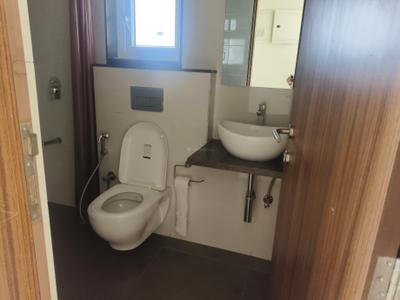 Image of 812 Sq.ft 2 BHK Apartment / Flat for rent in Shapoorji Pallonji BKC 28, Bandra East, Mumbai for Rs. 125000