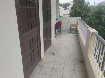 Balcony Image of 900 Sq.ft 2 BHK Apartment / Flat for rent in Scheme 103 Indore for Rs. 19000